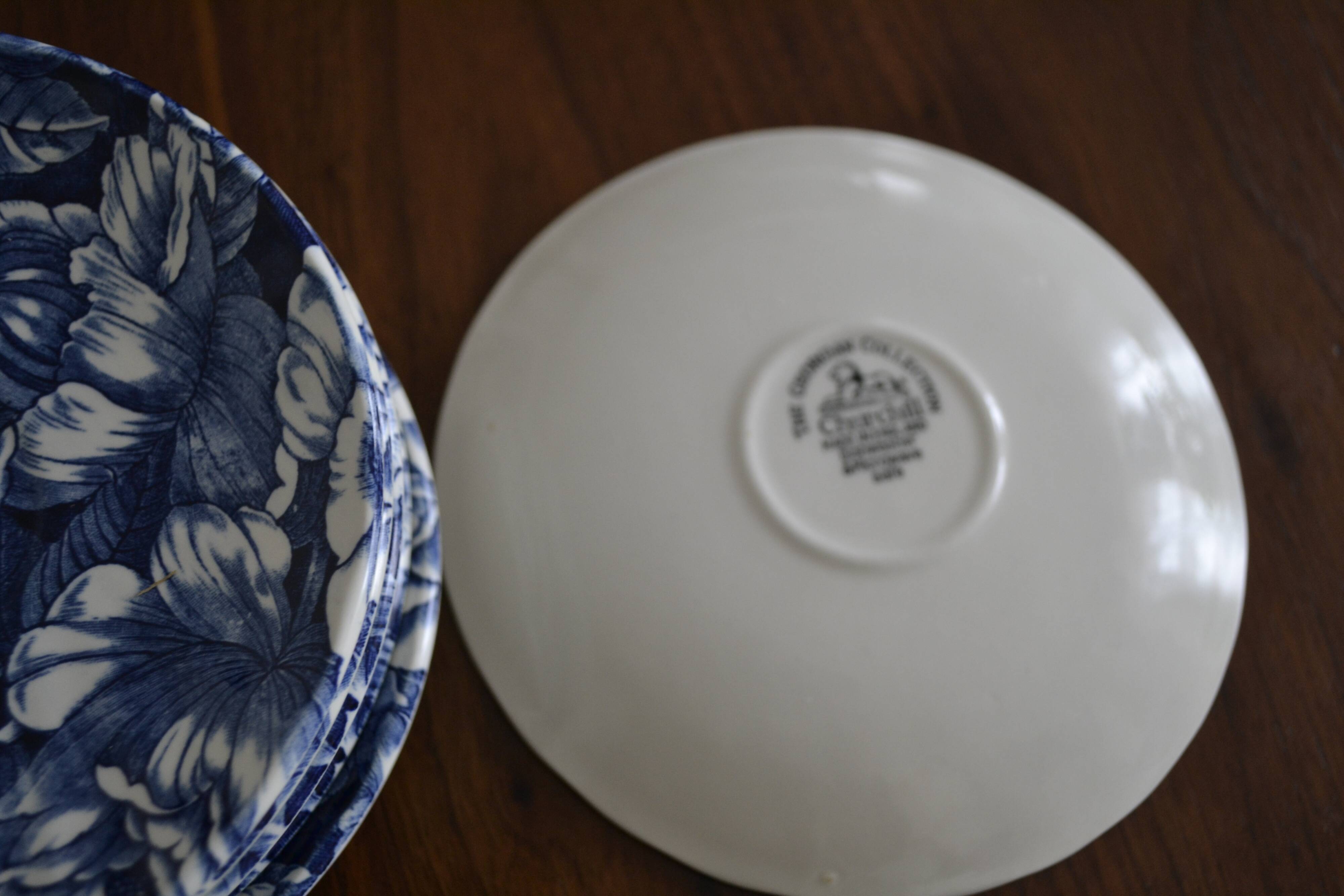 Blue dessert plates with flowers