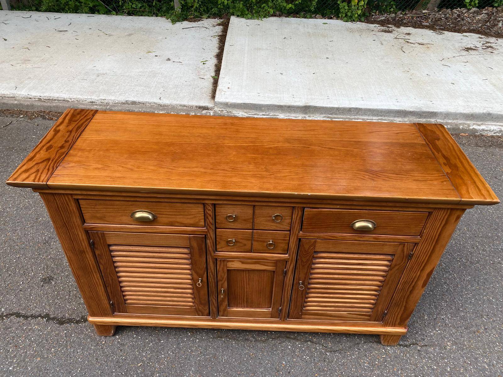 Scandinavian solid wood sideboard with 3 doors and 6 drawers, 160 cm