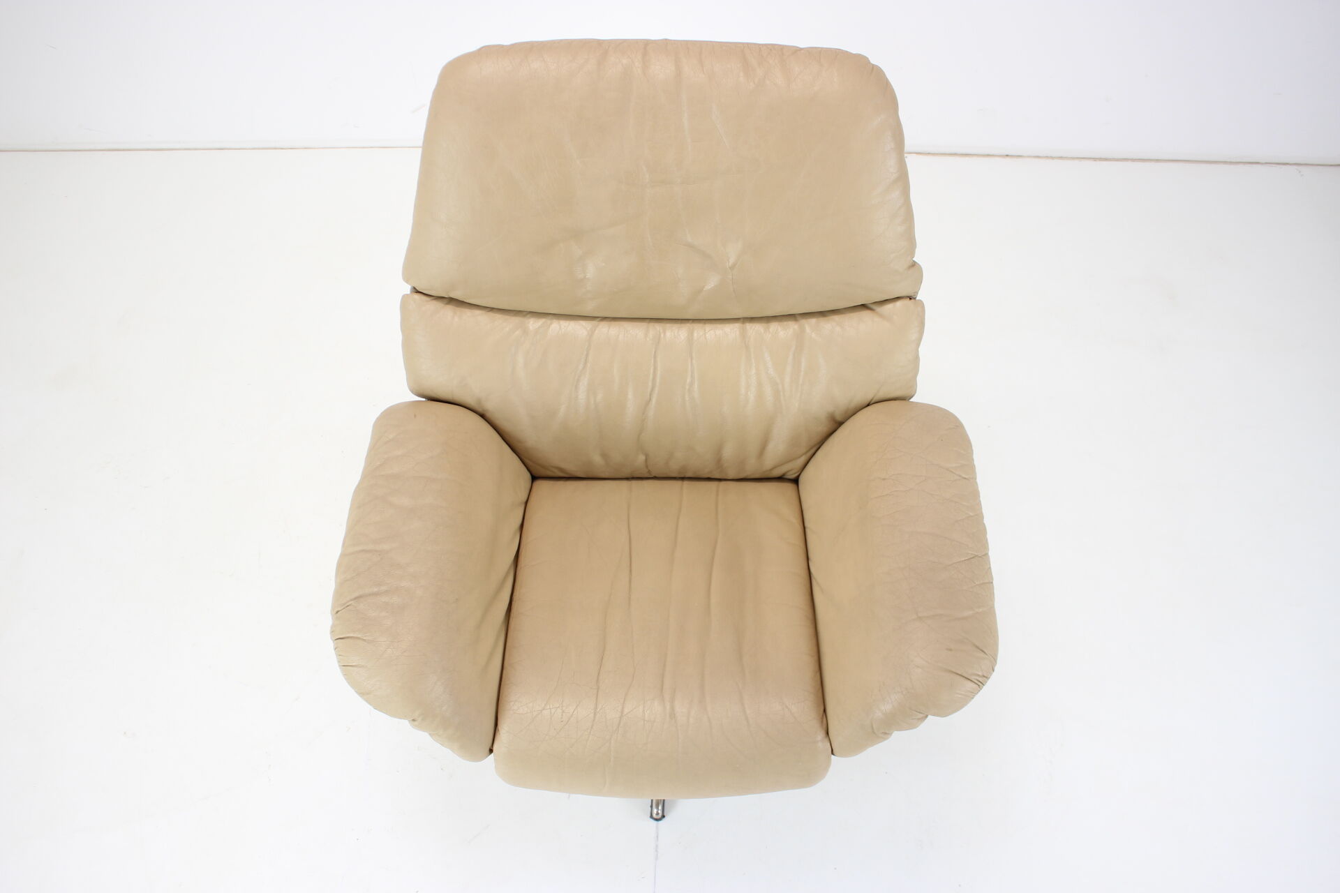 Large Scandinavian Adjustable Leather Armchair by Peem, 1970s, Finland
