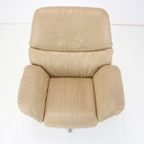 Large Scandinavian Adjustable Leather Armchair by Peem, 1970s, Finland