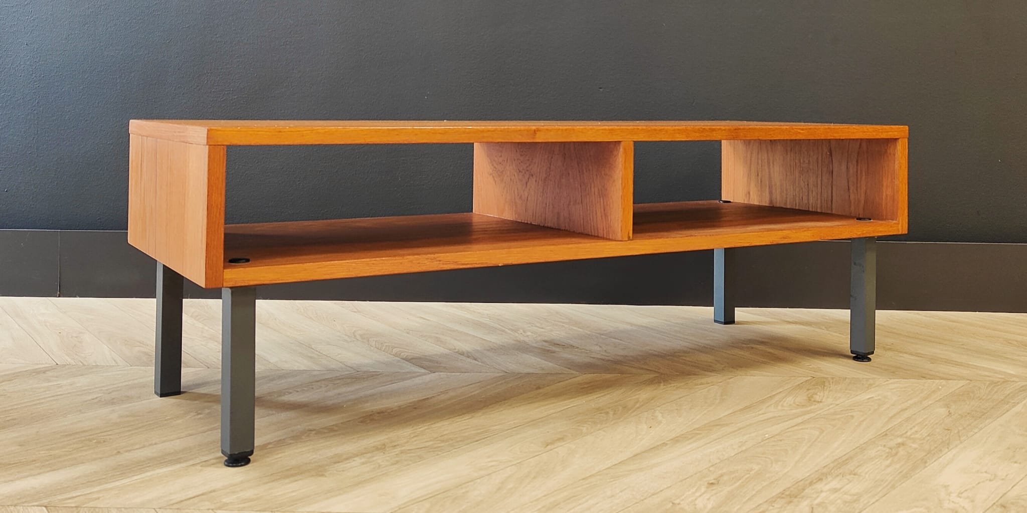 Mid Century Table | Vintage - coffee table, side table, TV cabinet