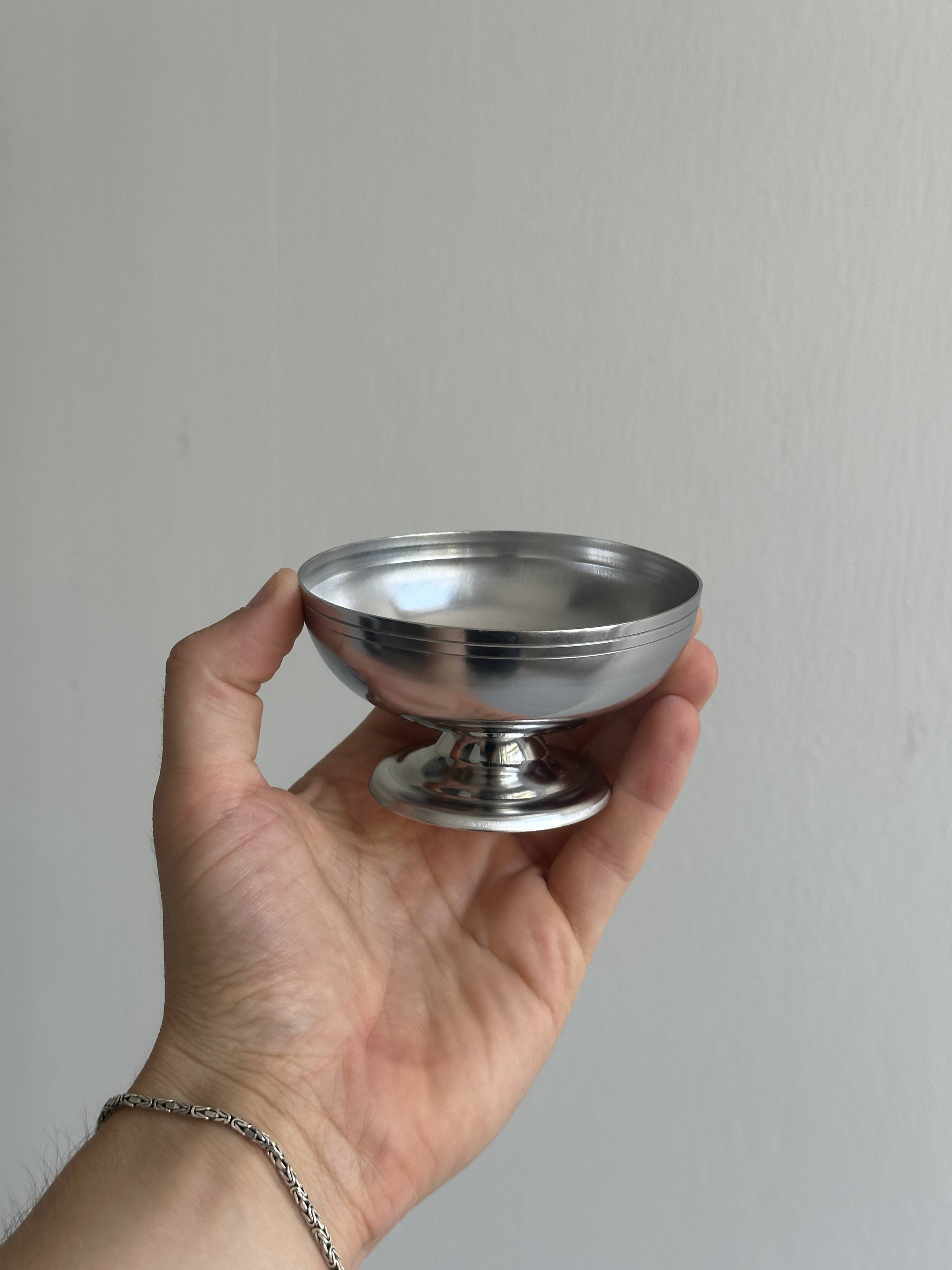 6 stainless steel metal cups