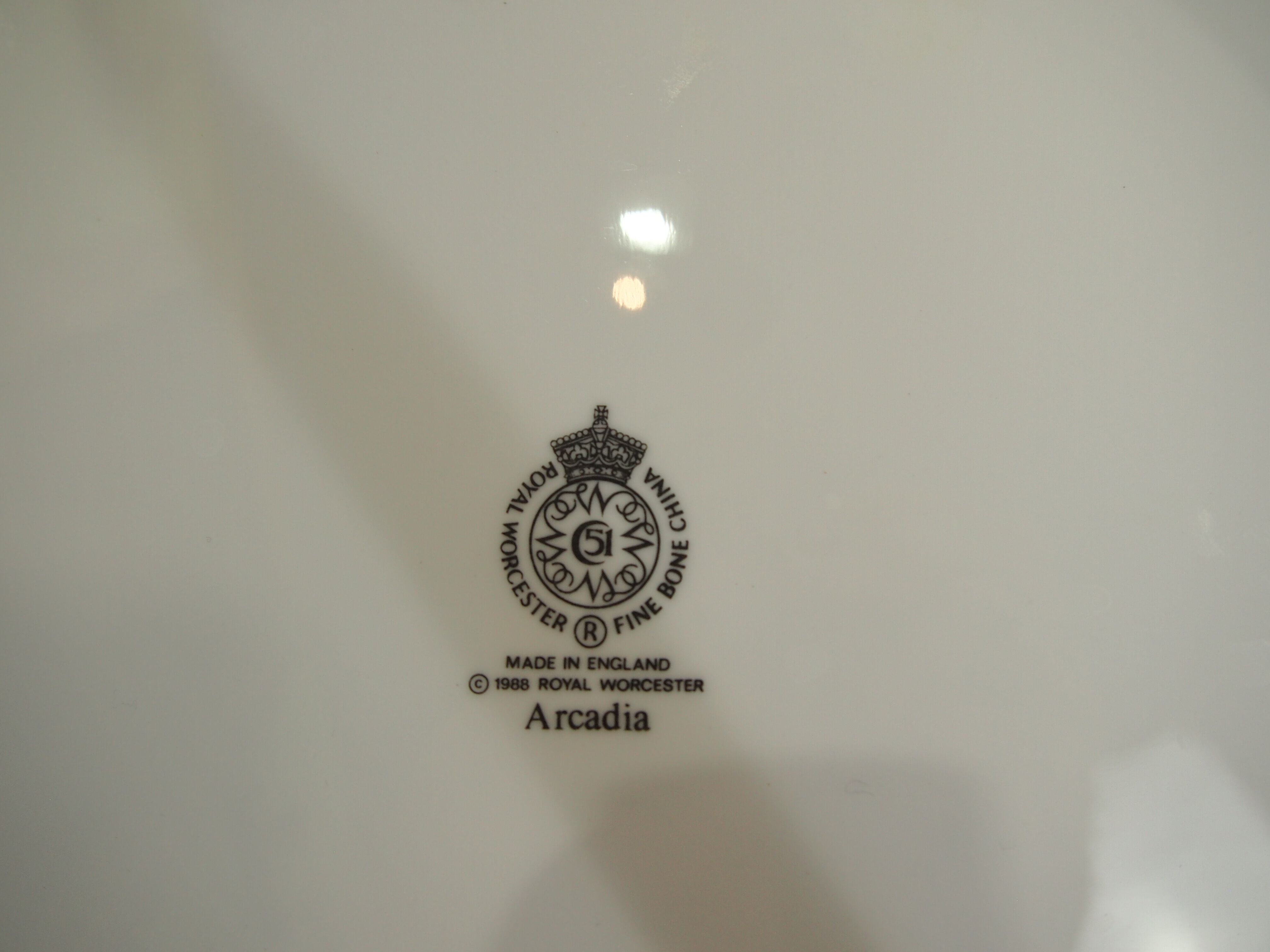 Cake dish Arcadia Royal Worcester fine bone porcelain
