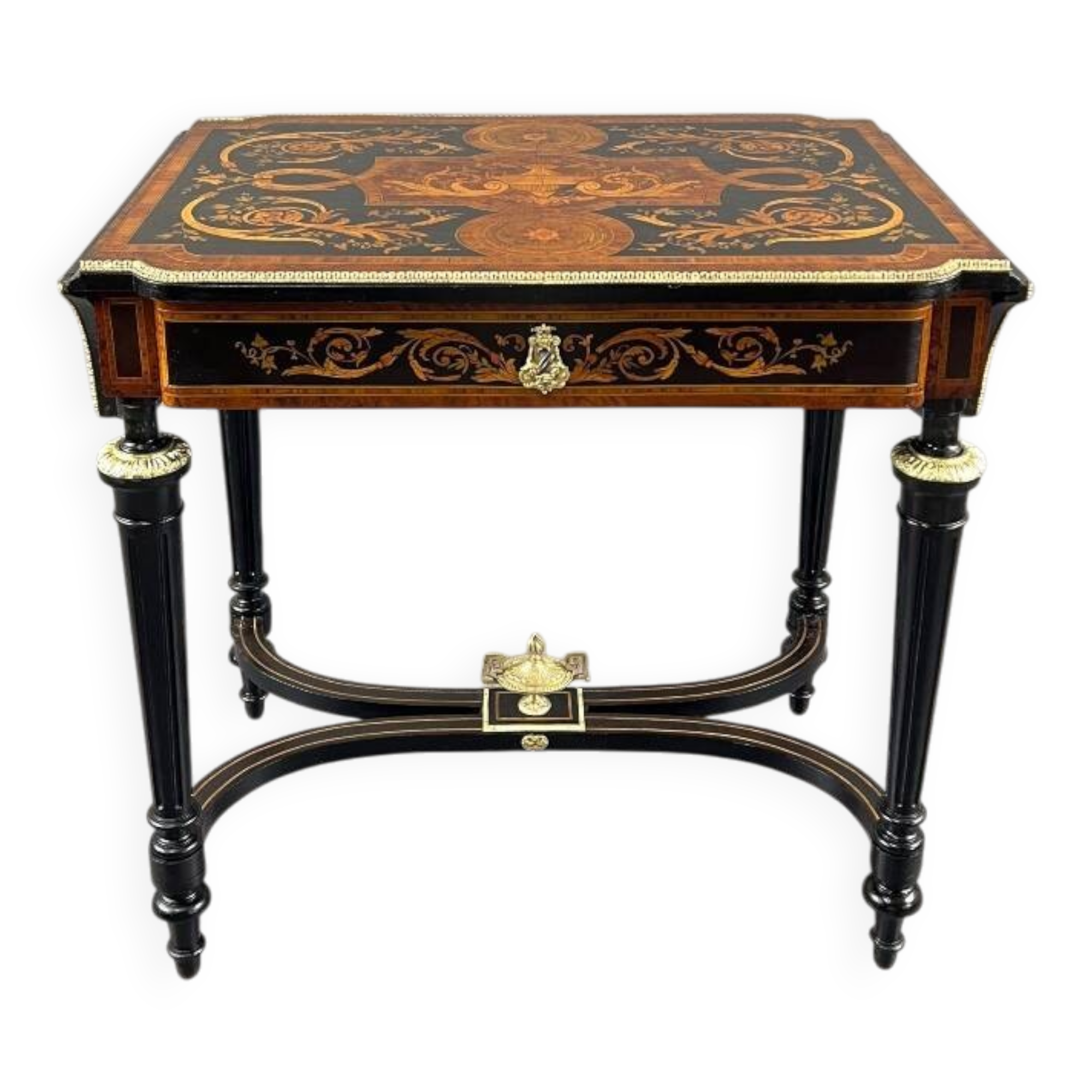 Writing table in Napoléon III style with marquetry and gilded bronzes, 19th century.