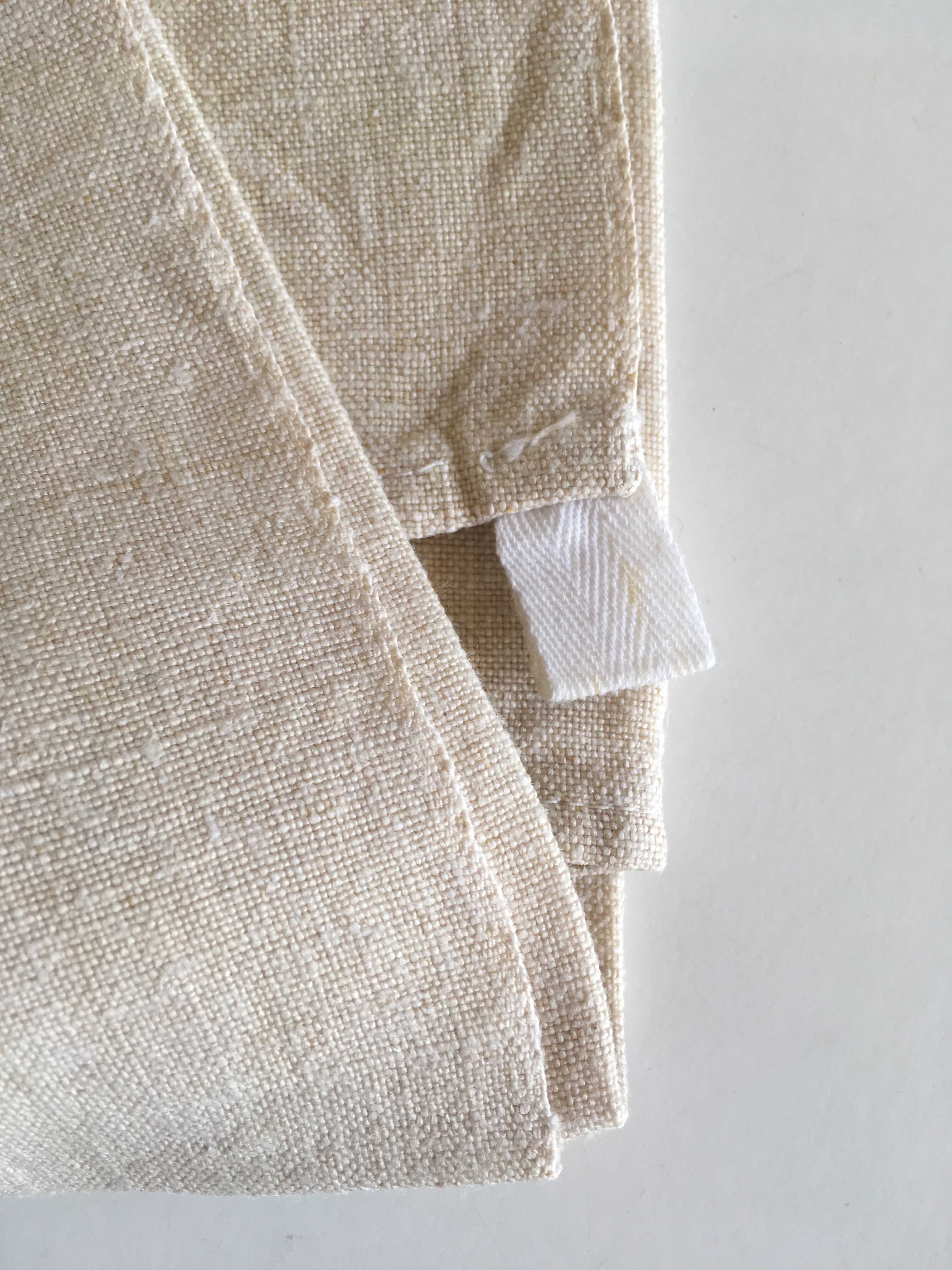 Linen towel reserves blue PB monogram red