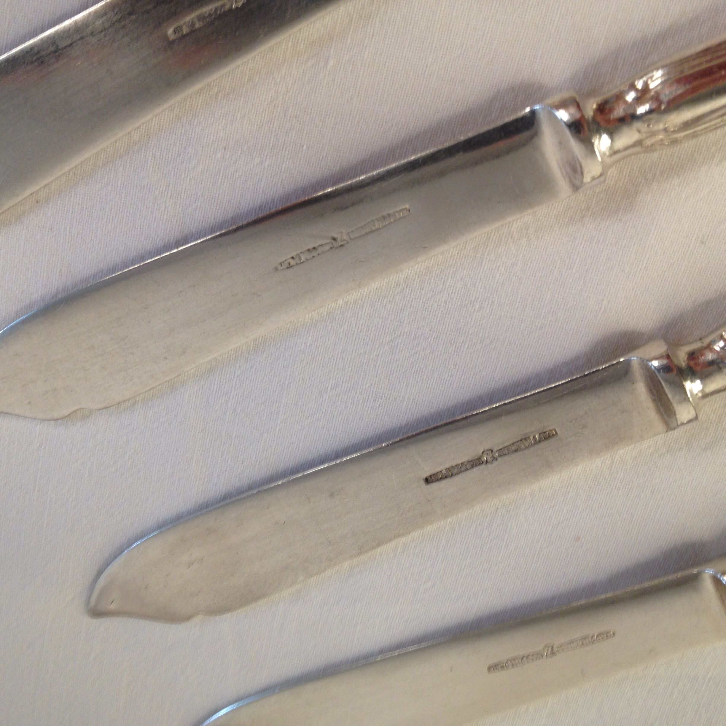 5 butter knives in silver metal Mappin & Webb