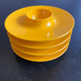 Coquetier space age