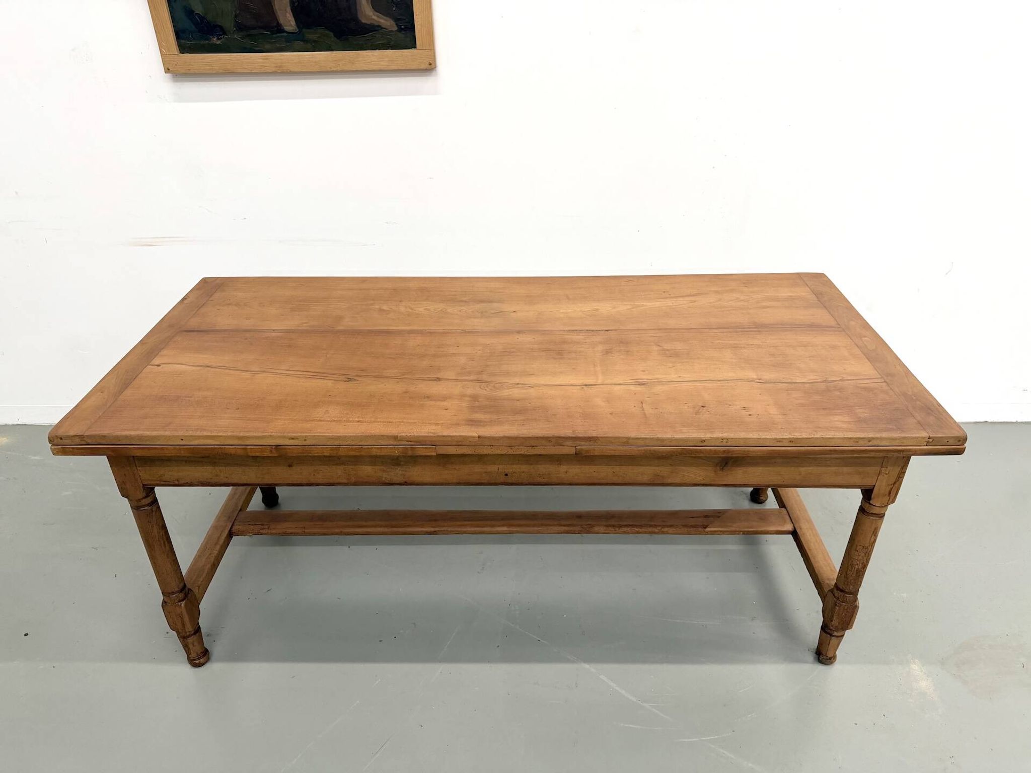 Grande table de ferme à rallonges en merisier massif - Années 1900
