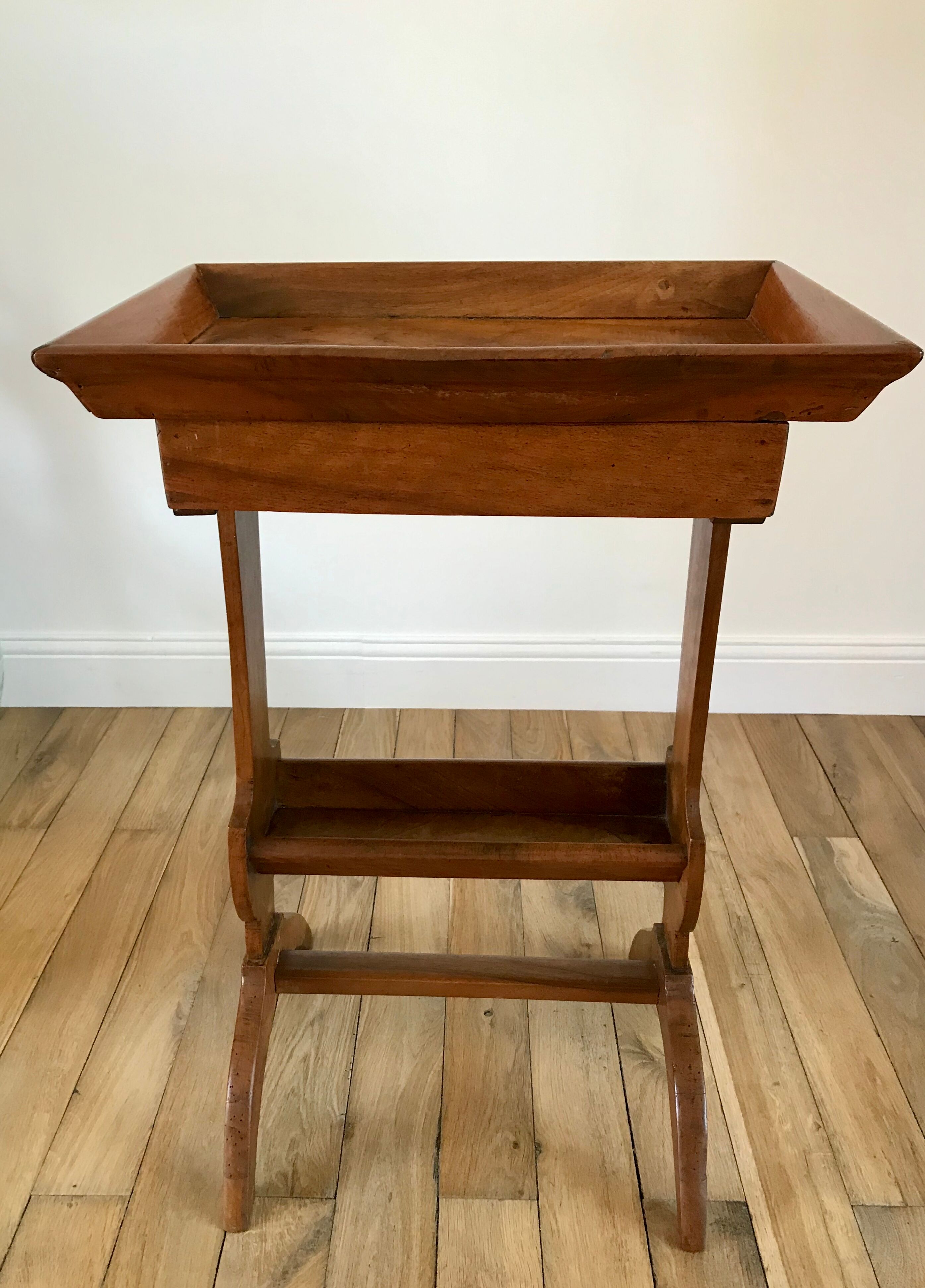 Bedside table / side cabinet in oak late nineteenth century