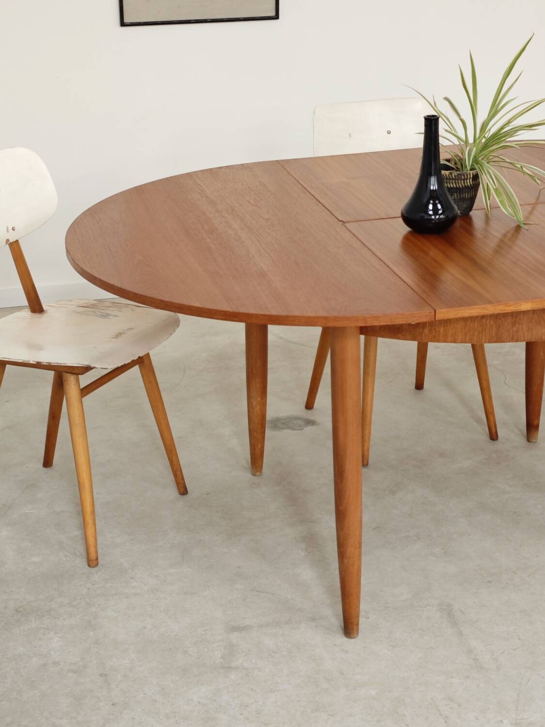 Round extending table, light oak, East Germany, 1960s