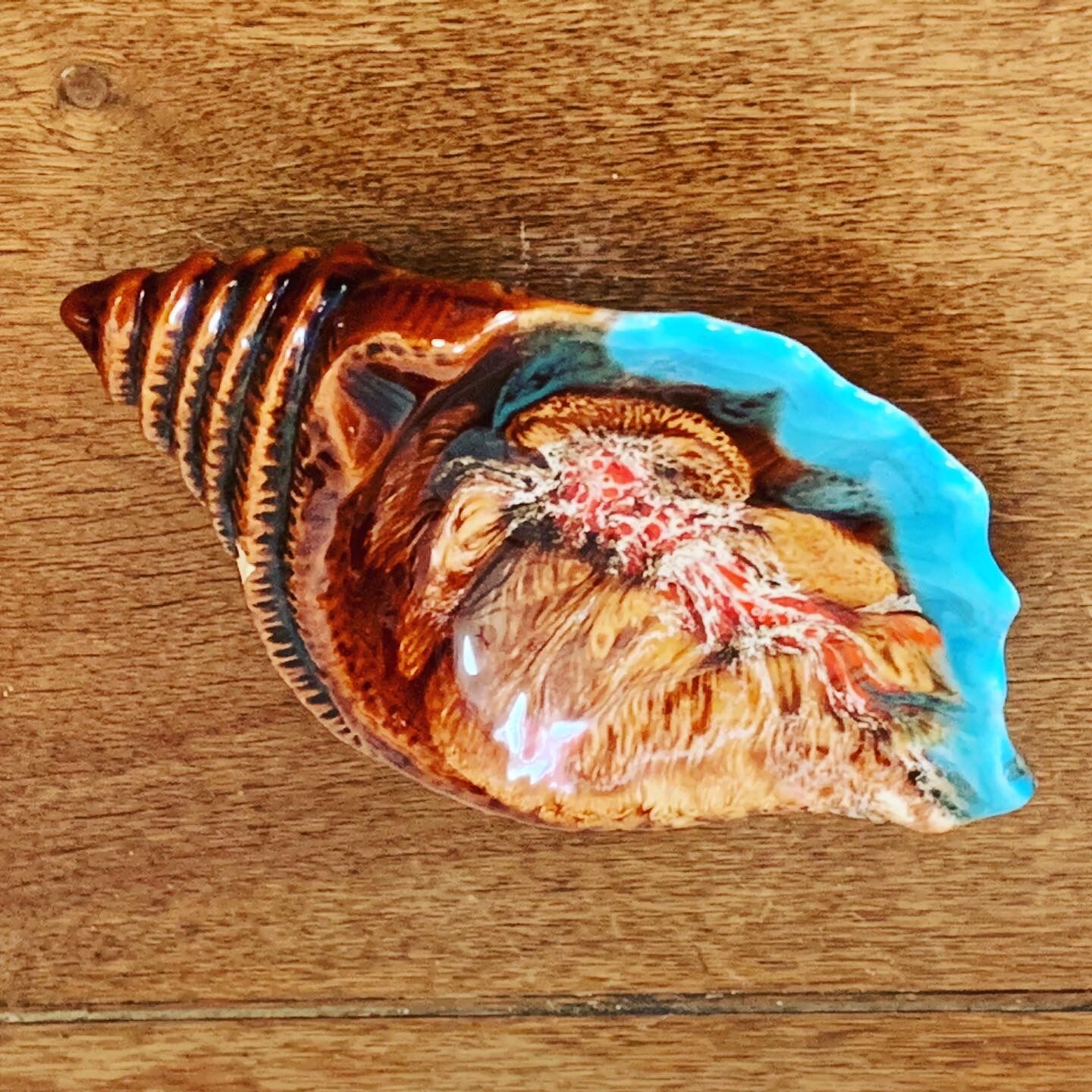 Cendrier barbotine en forme de coquillage Vallauris vintage