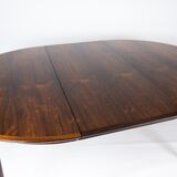 Dining table in rosewood of designed by Arne Vodder from the 1960s.