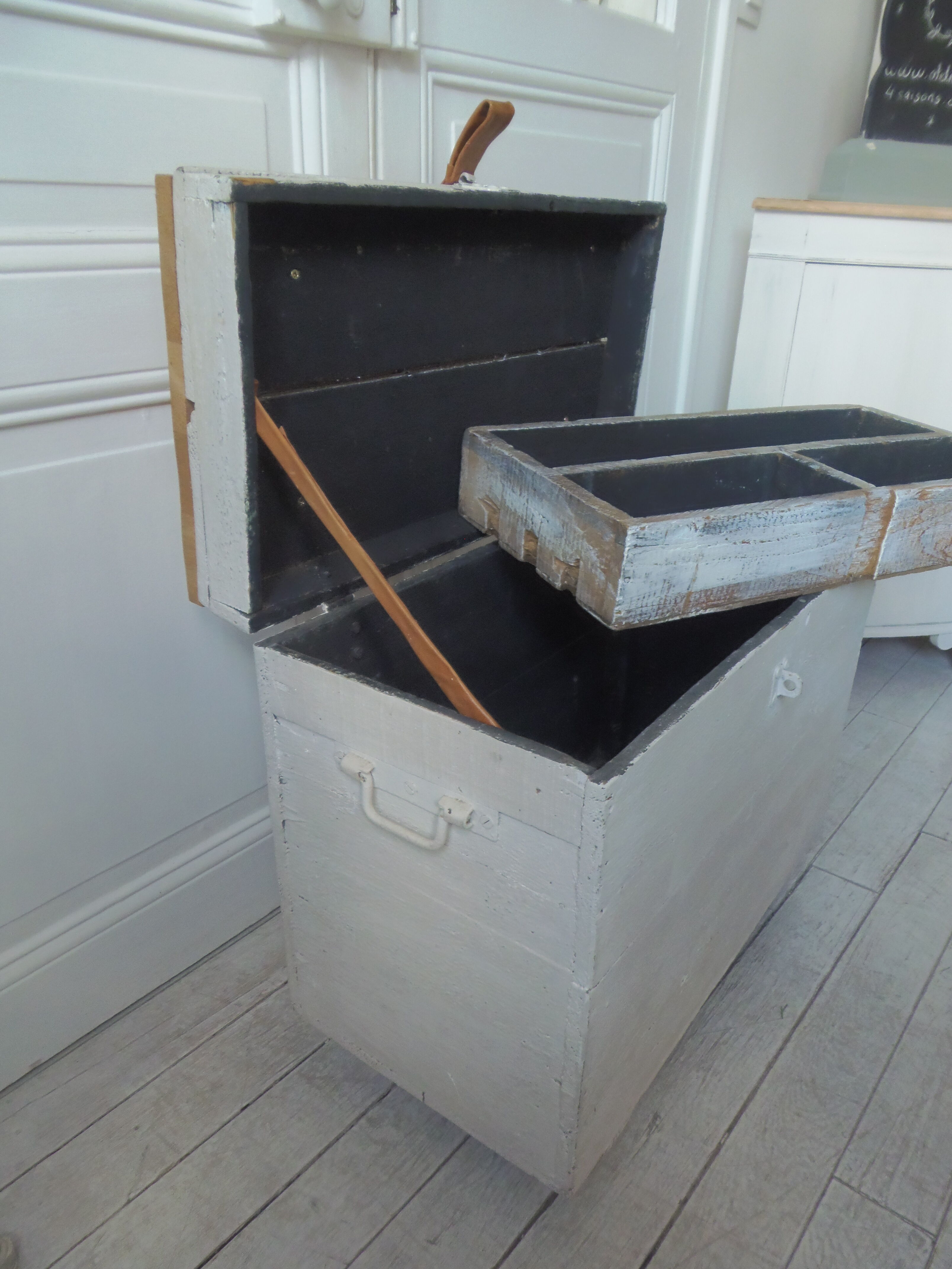 Vintage chest on casters pearl gray interior slate gray, oak top.
