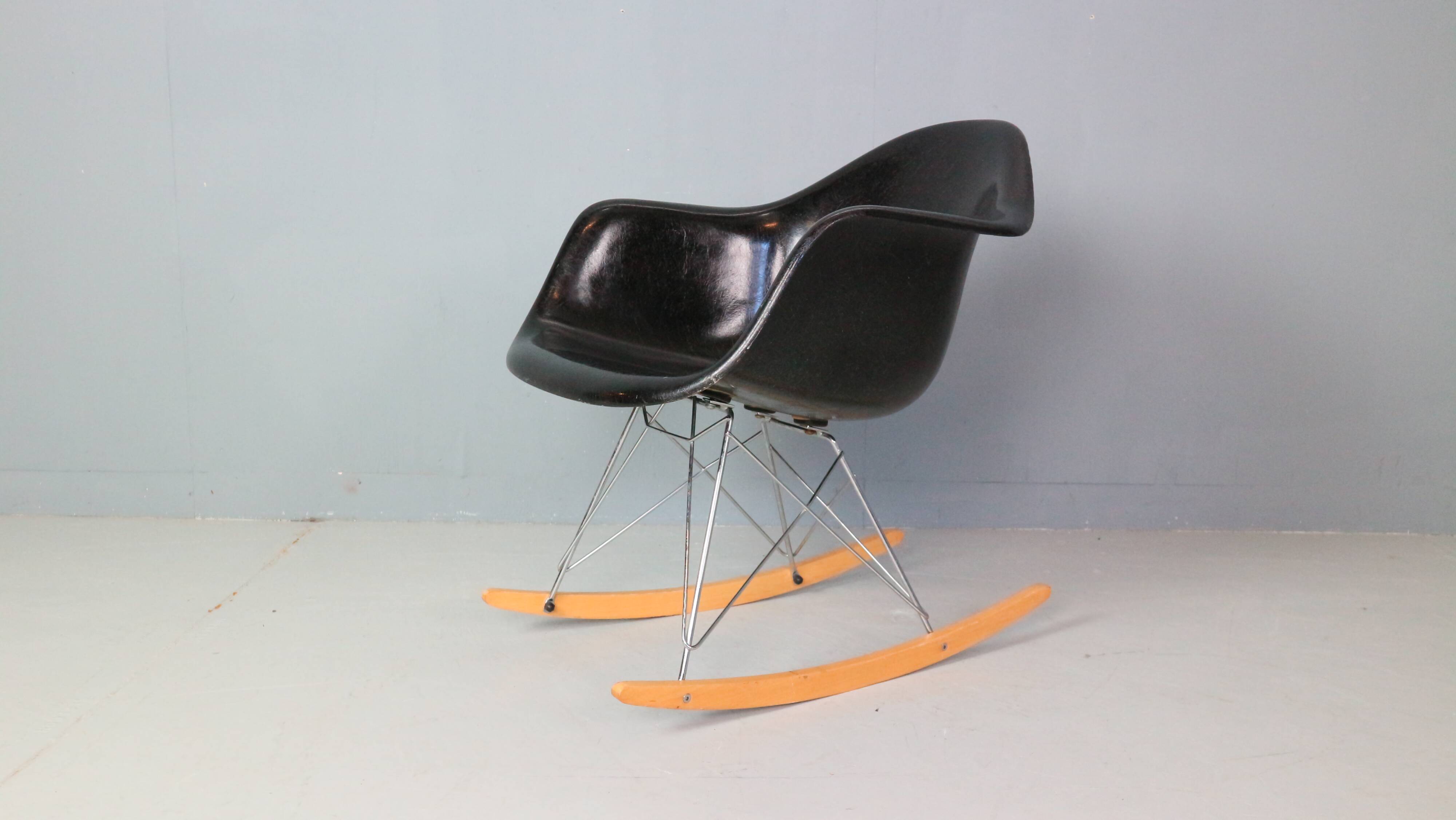 Charles & Ray Eames "Rar" Black Original Rocking Chair, 1977