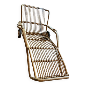 Collectible rattan lounge chair from the 60s