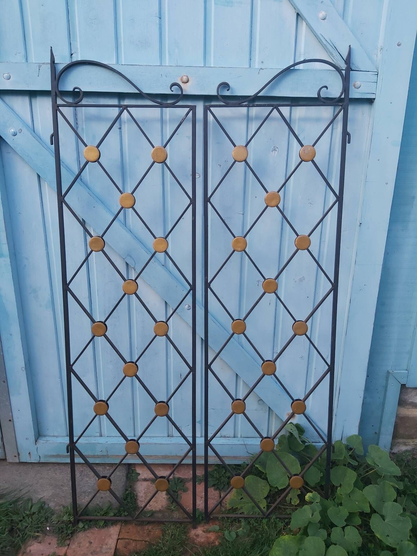 Wrought iron grilles, wrought iron partition doors