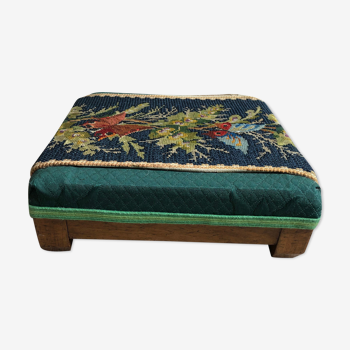 Marche pied repose pied tapisserie ancien