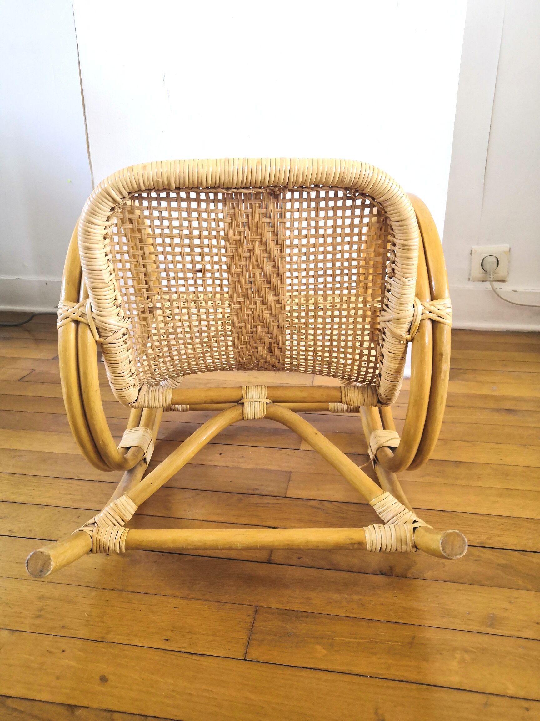 Rocking chair child design 70s