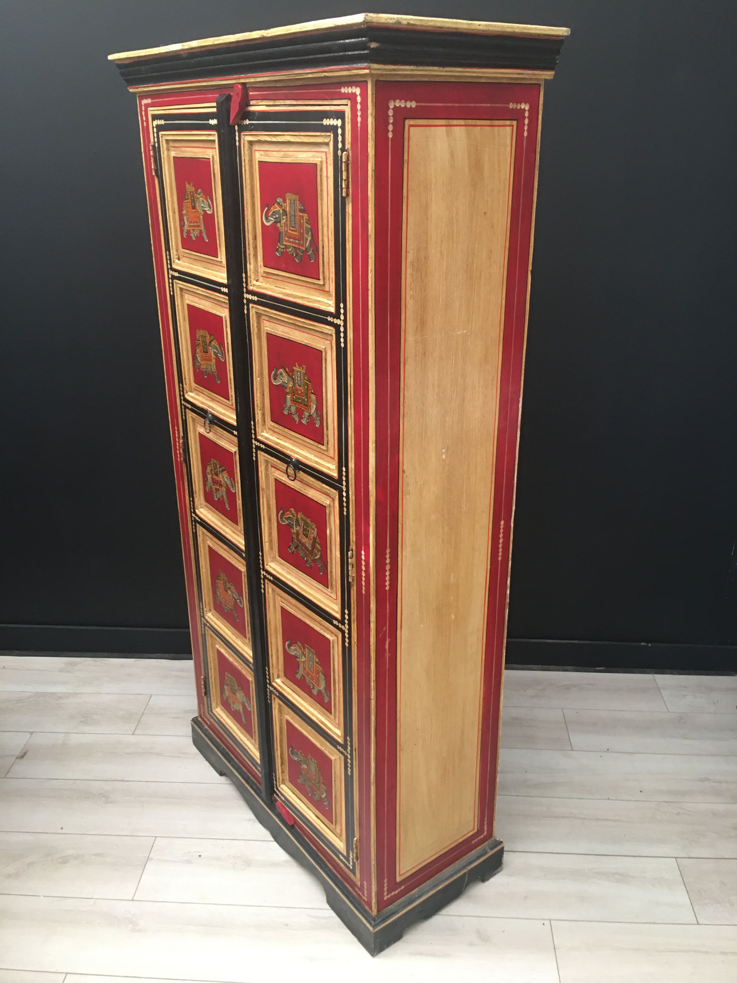 Armoire