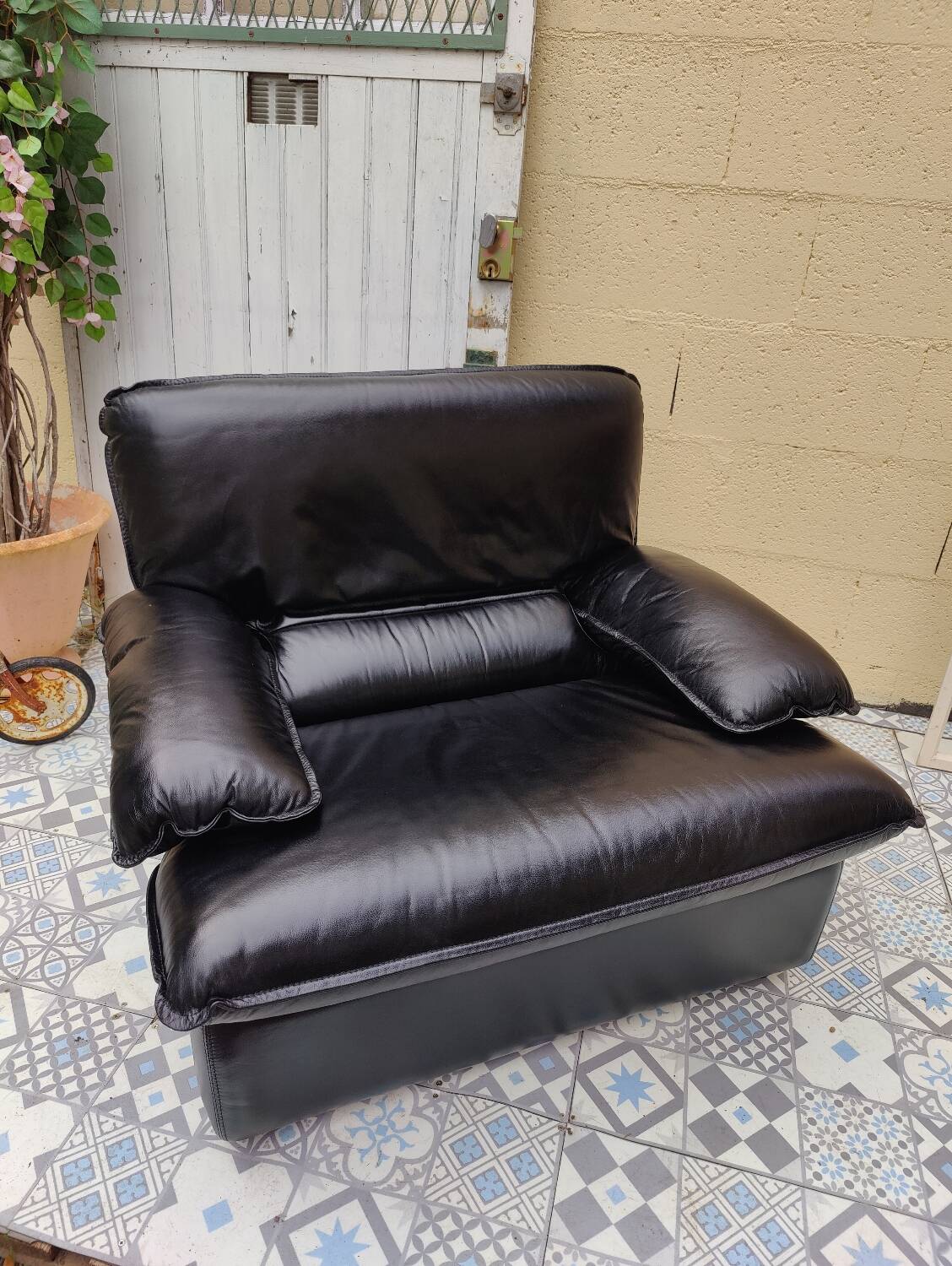 Vintage convertible leather armchair