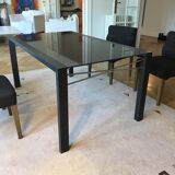 Sliding extension table