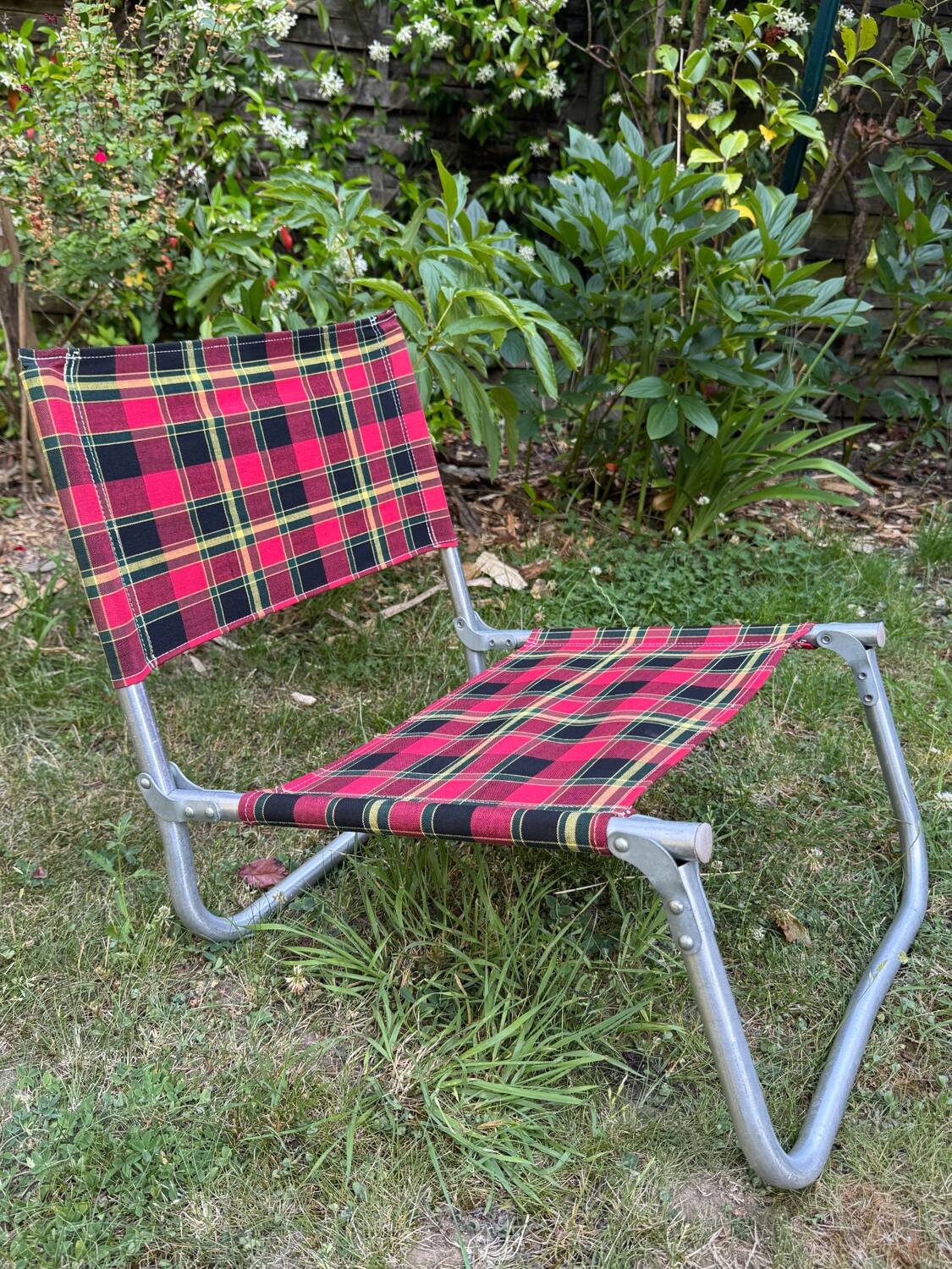 Vintage plaid folding low chair