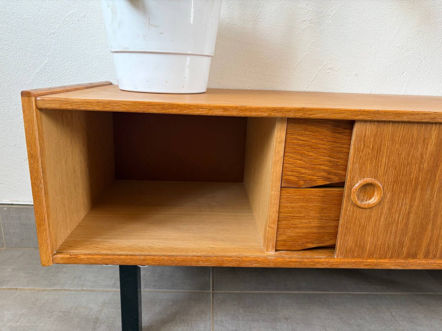 TV furniture / vintage mini sideboard