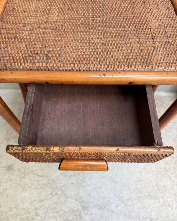 Table de chevet vintage en rotin