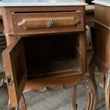 Paire de tables de chevet anciennes