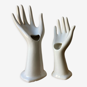 Set of two hands soliflore in white ceramic