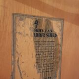 Shelf string