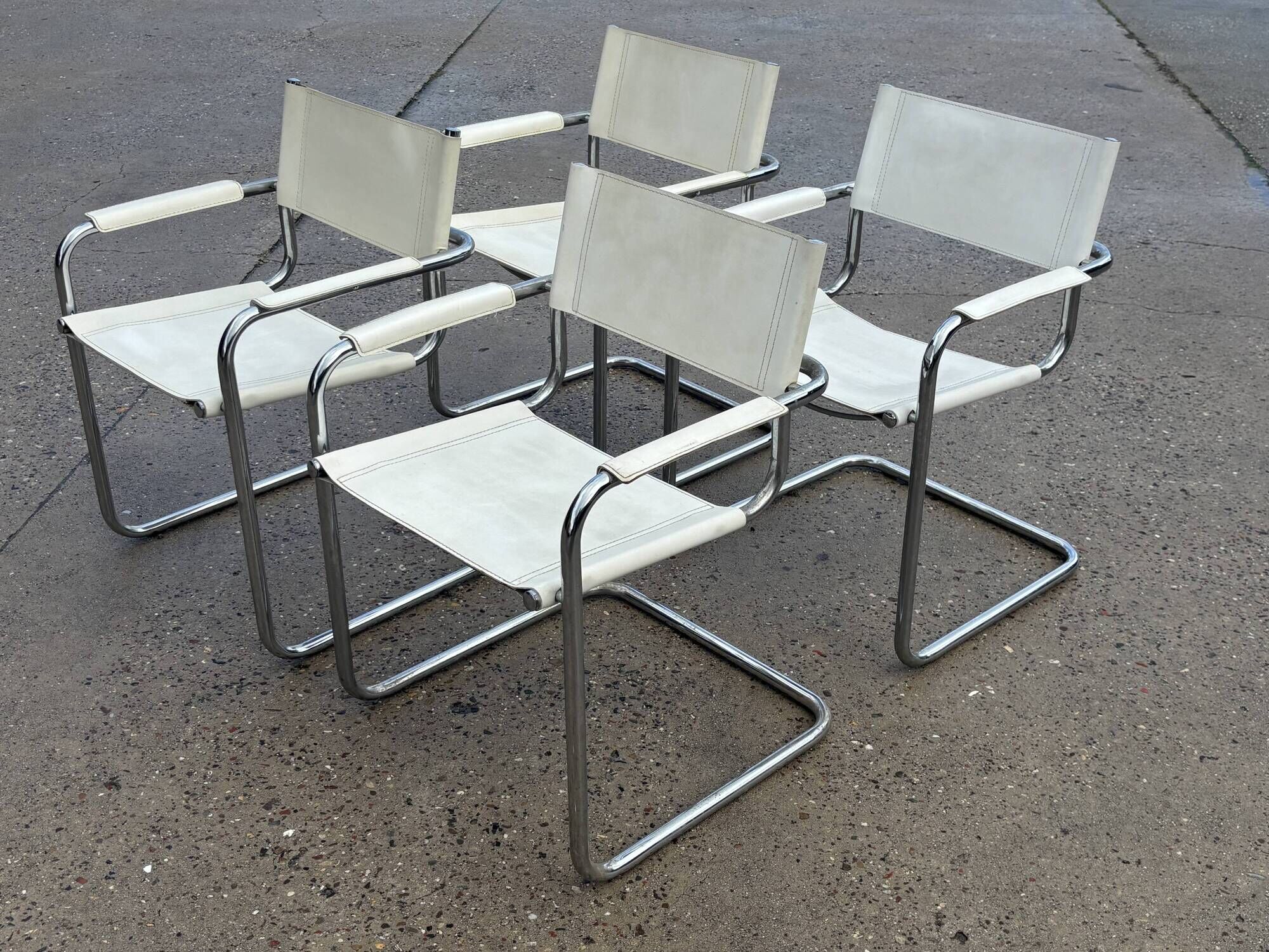 Set of 4 dining chairs in white, S34 Mart Stam/Marcel Breuer style Italy