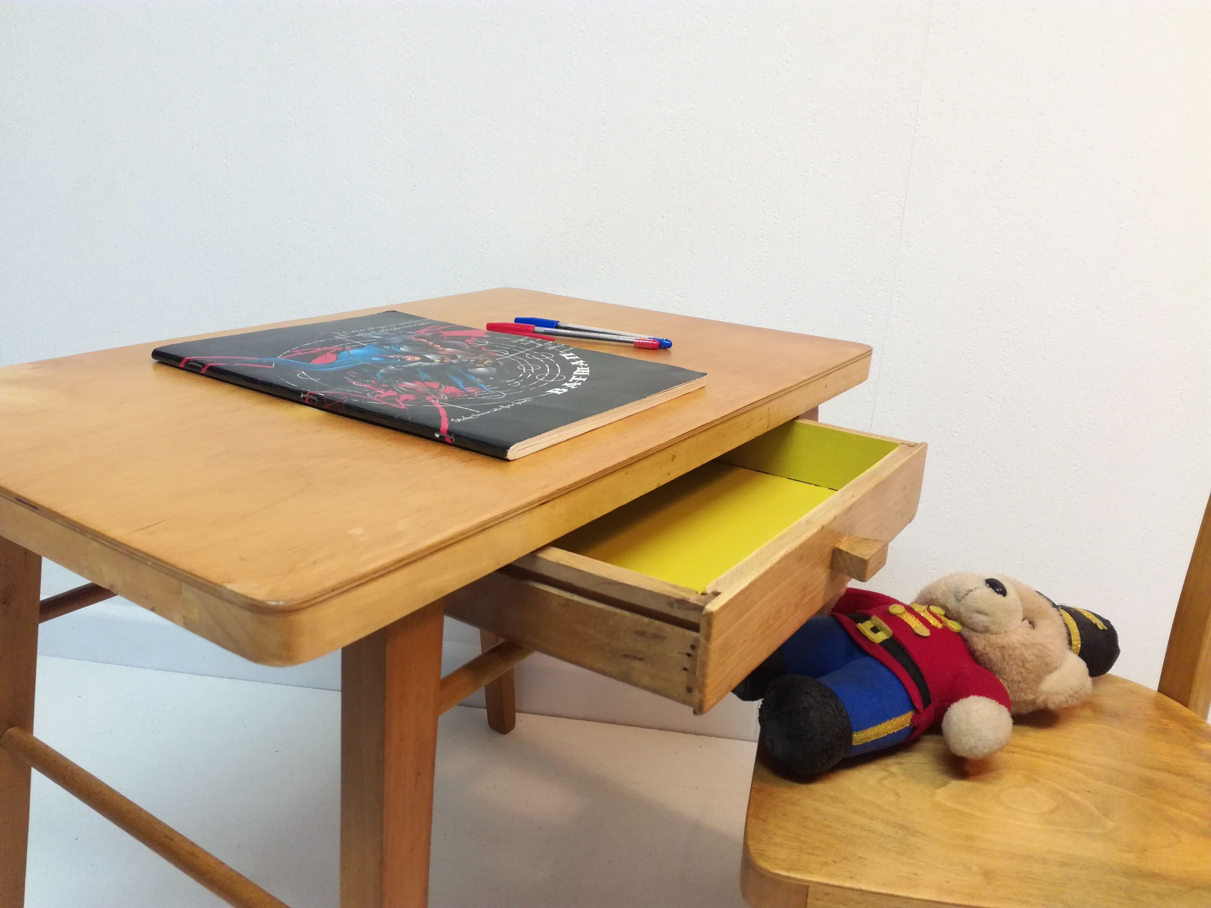 Desk and chair baumann