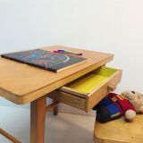 Desk and chair baumann