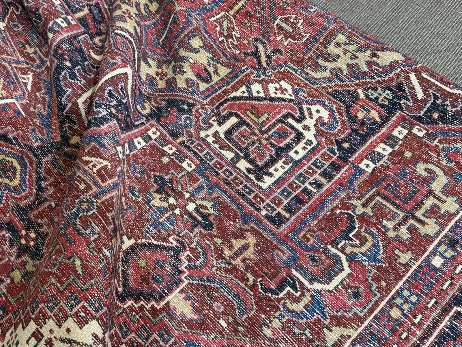 Handmade wool Iranian carpet - 3.35m x 2.32m