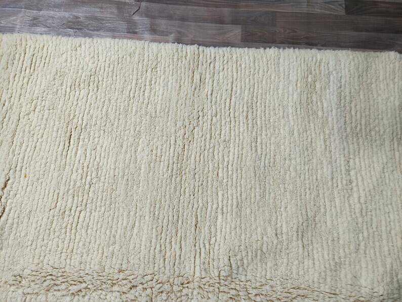 Handcrafted Boujaad rug 200cm x 300cm