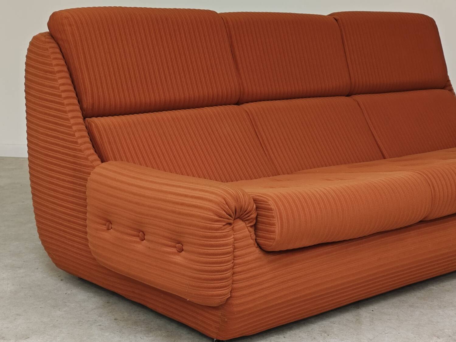 Complete orange salon JITONA in Atlantis Space Age style from the 1970s.