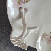 Dish with handle