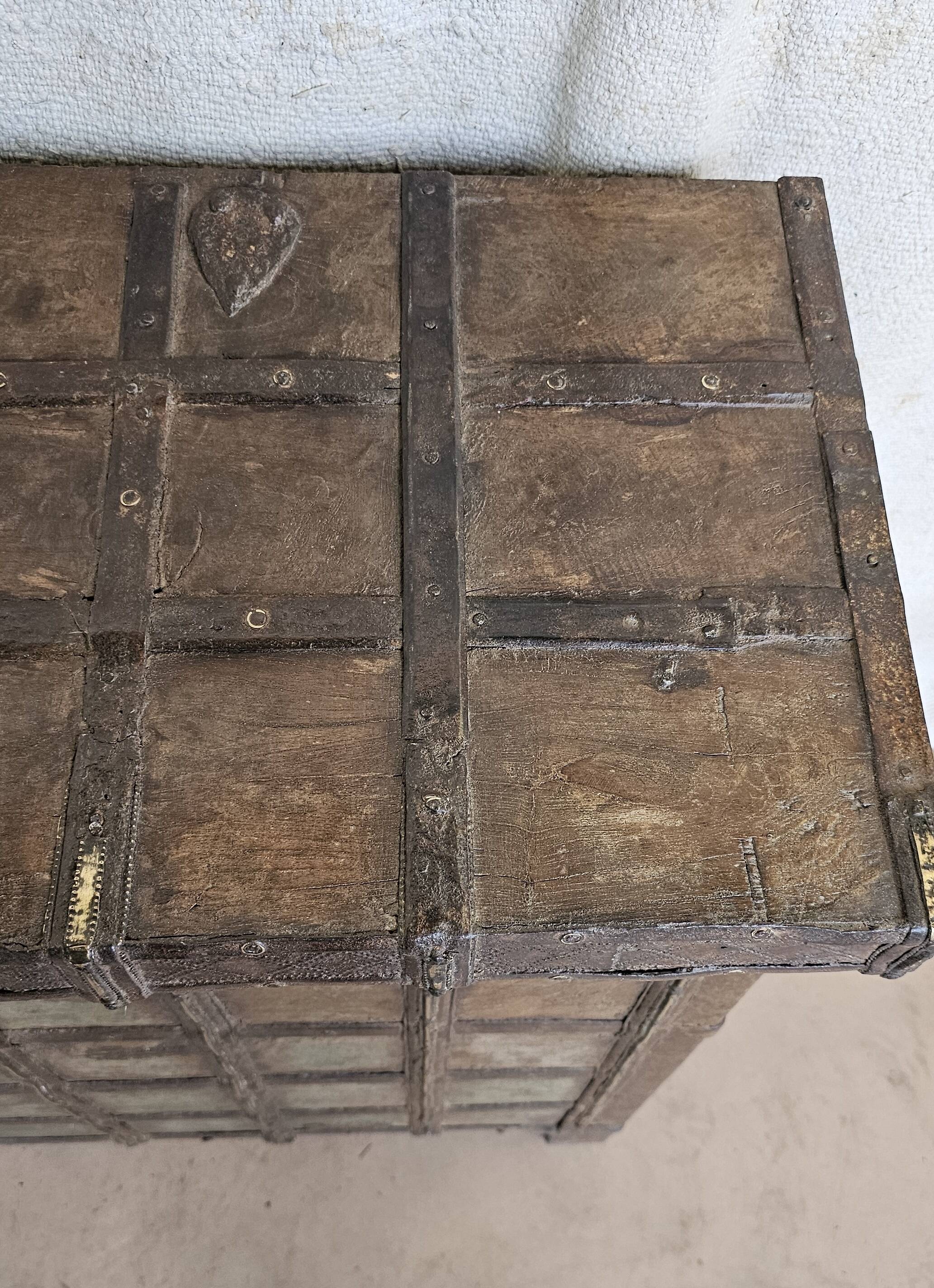 Old chest - dowry console from Bikaner in teak and wrought iron