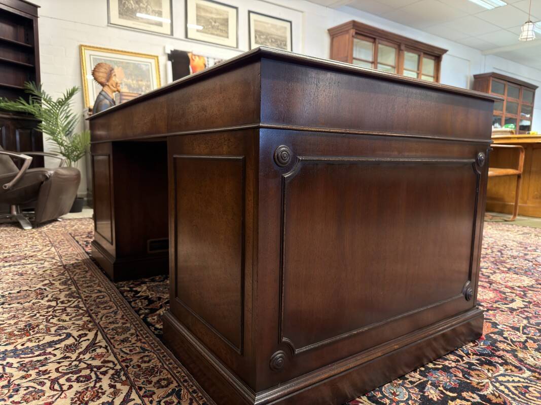 Classic English Chesterfield Desk