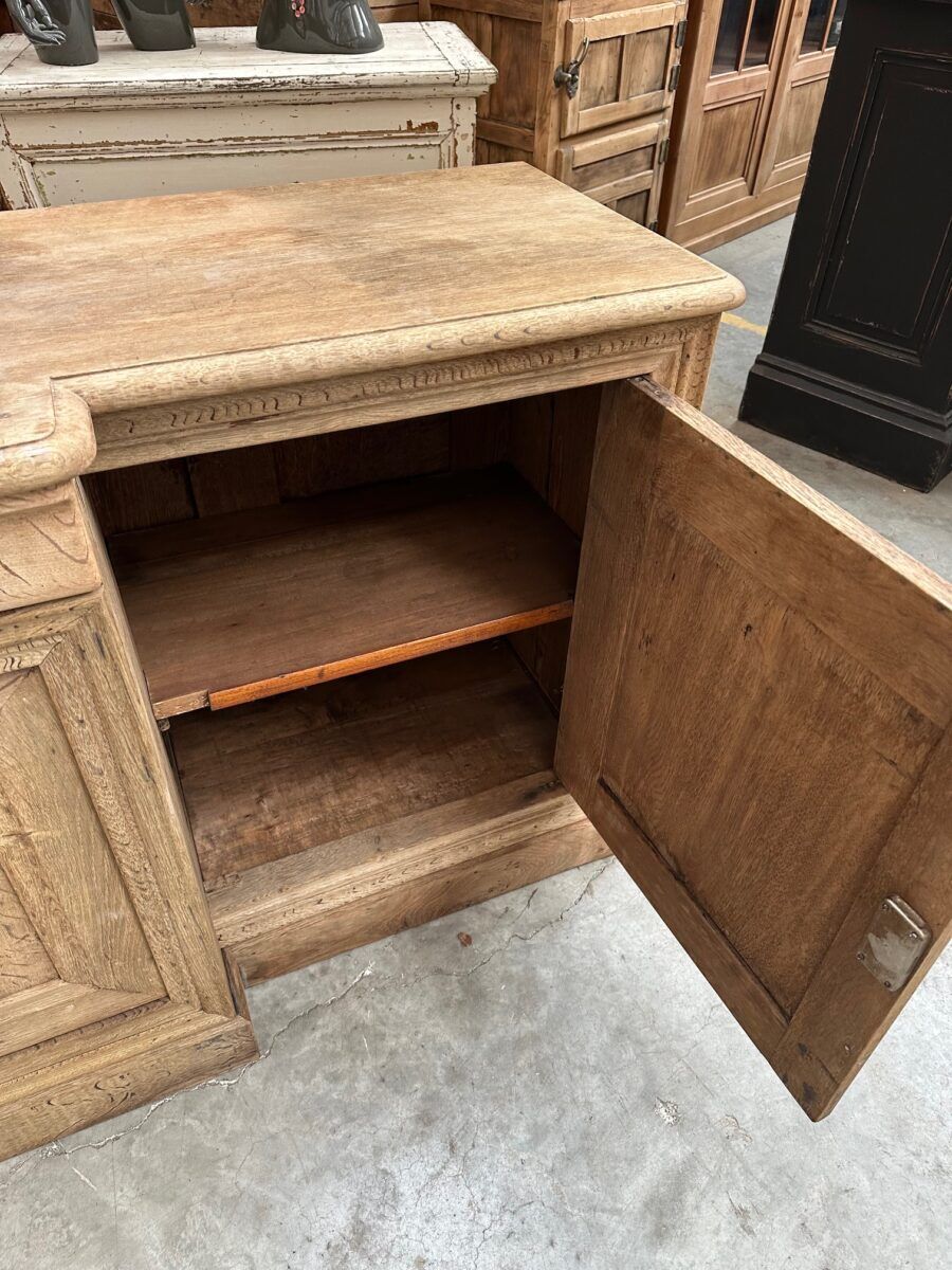 Solid oak enfilade from the 19th century.