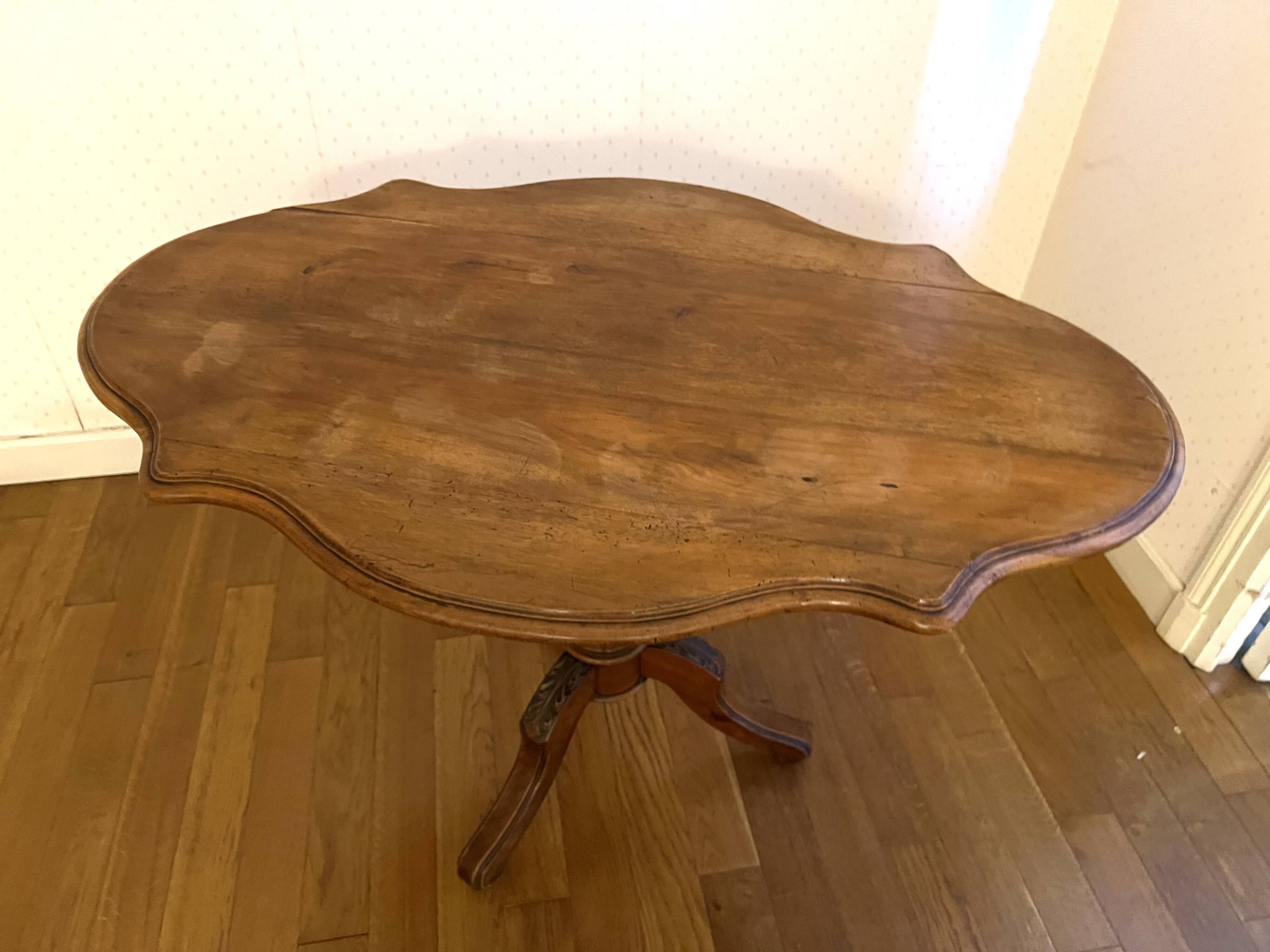 Oval wooden pedestal table, violin table on three legs, Napoleon III style