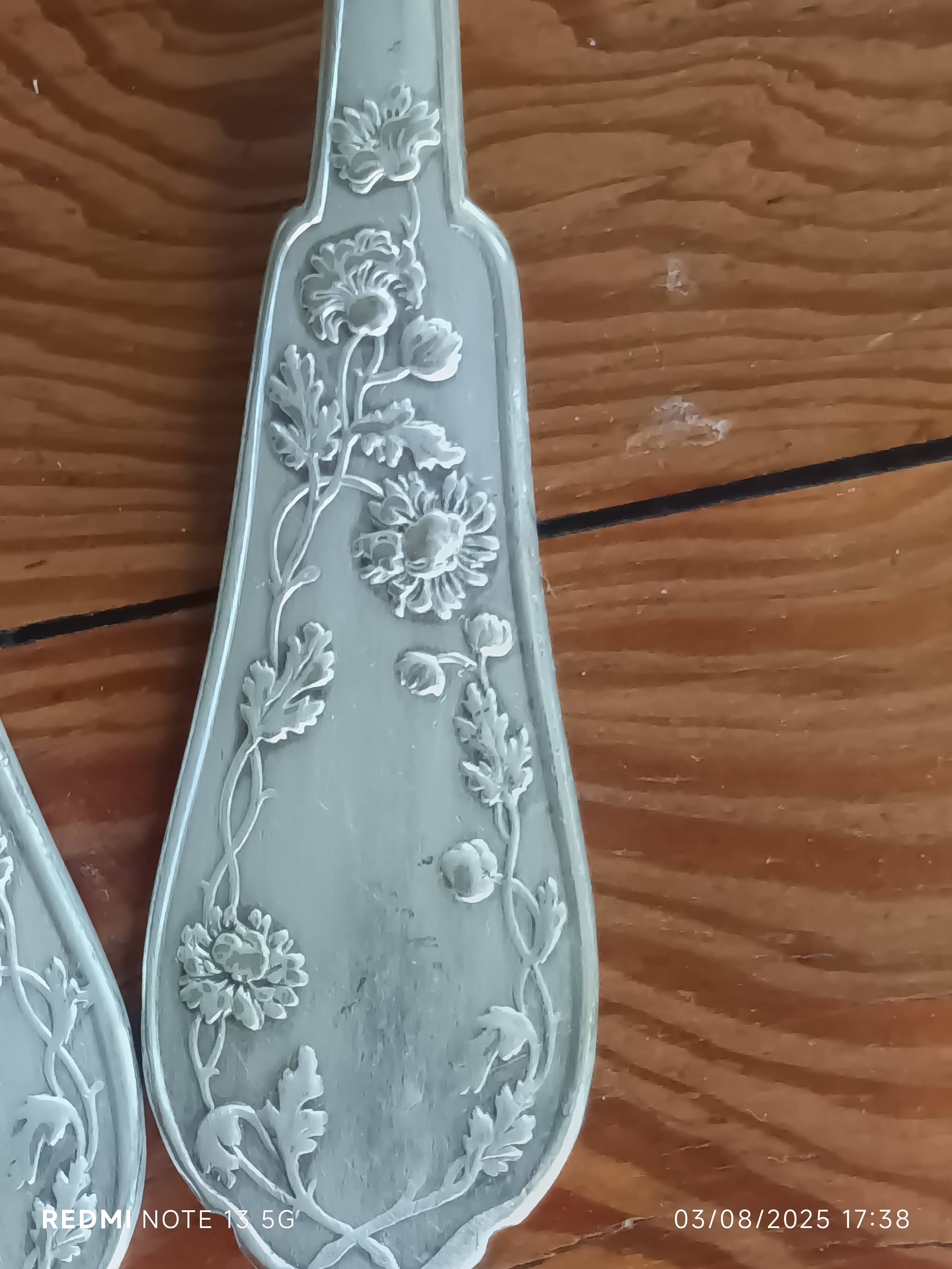 9 silver-plated Art Nouveau forks 1900-1920 with daisy decoration