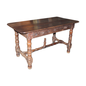 Dining table from the 18/19th century