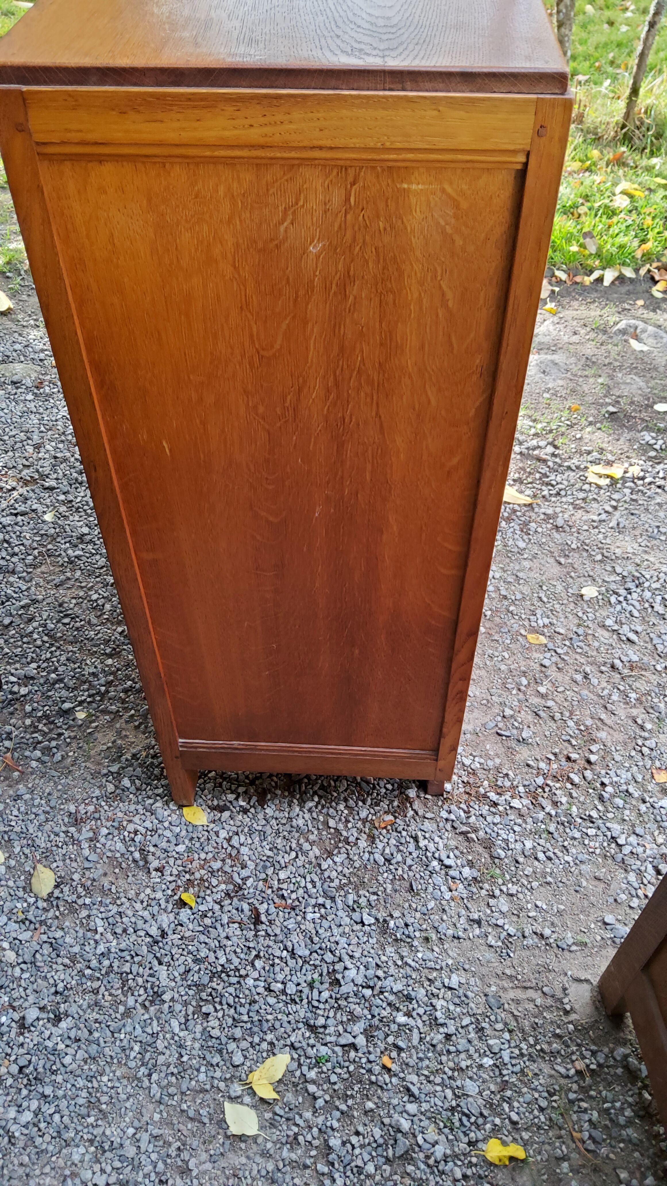 Chest of drawers of the 50s in blond oak compass feet