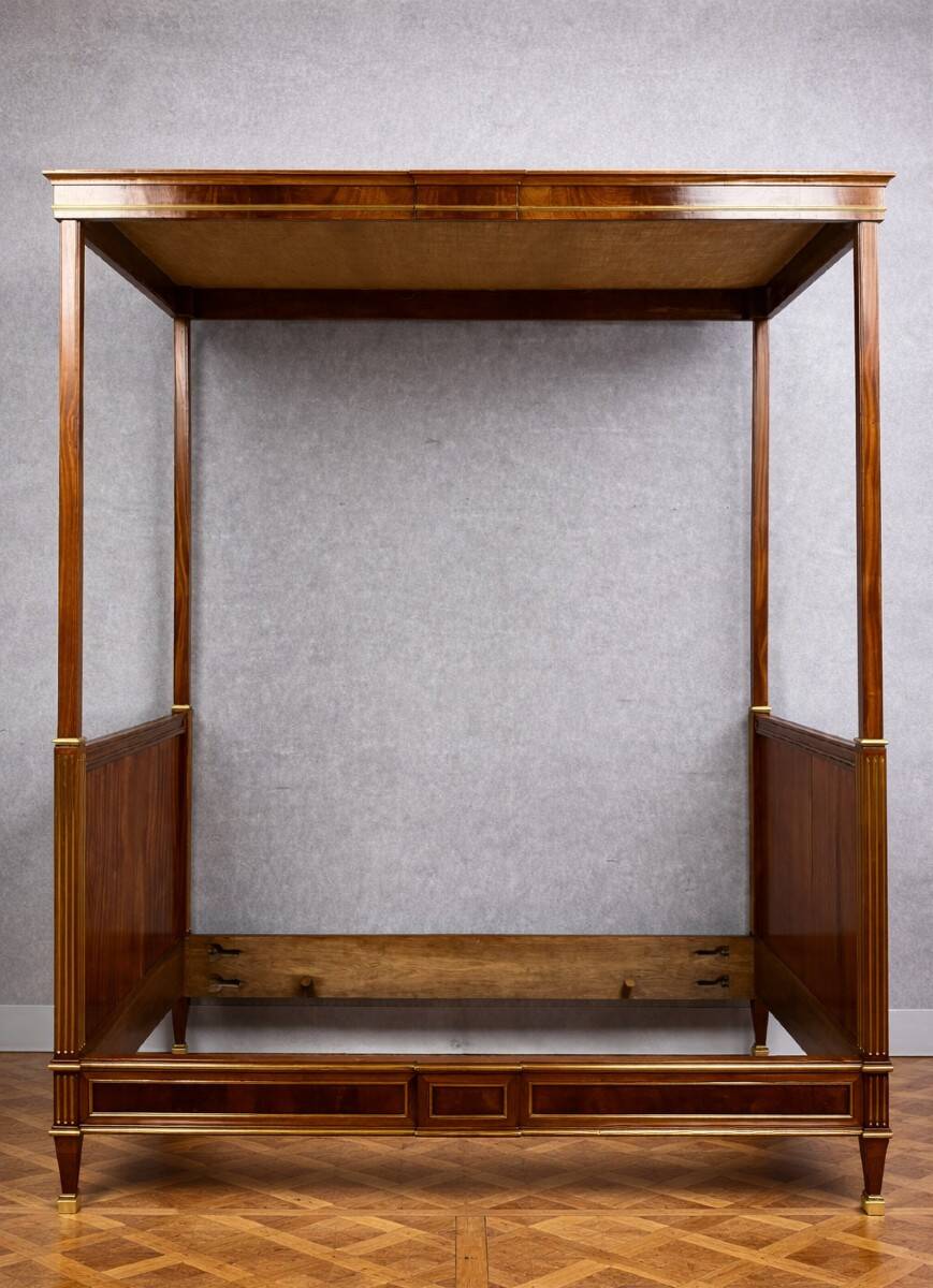 Parisian canopy bed – Louis XVI style – Mahogany and gilded bronze – circa 1