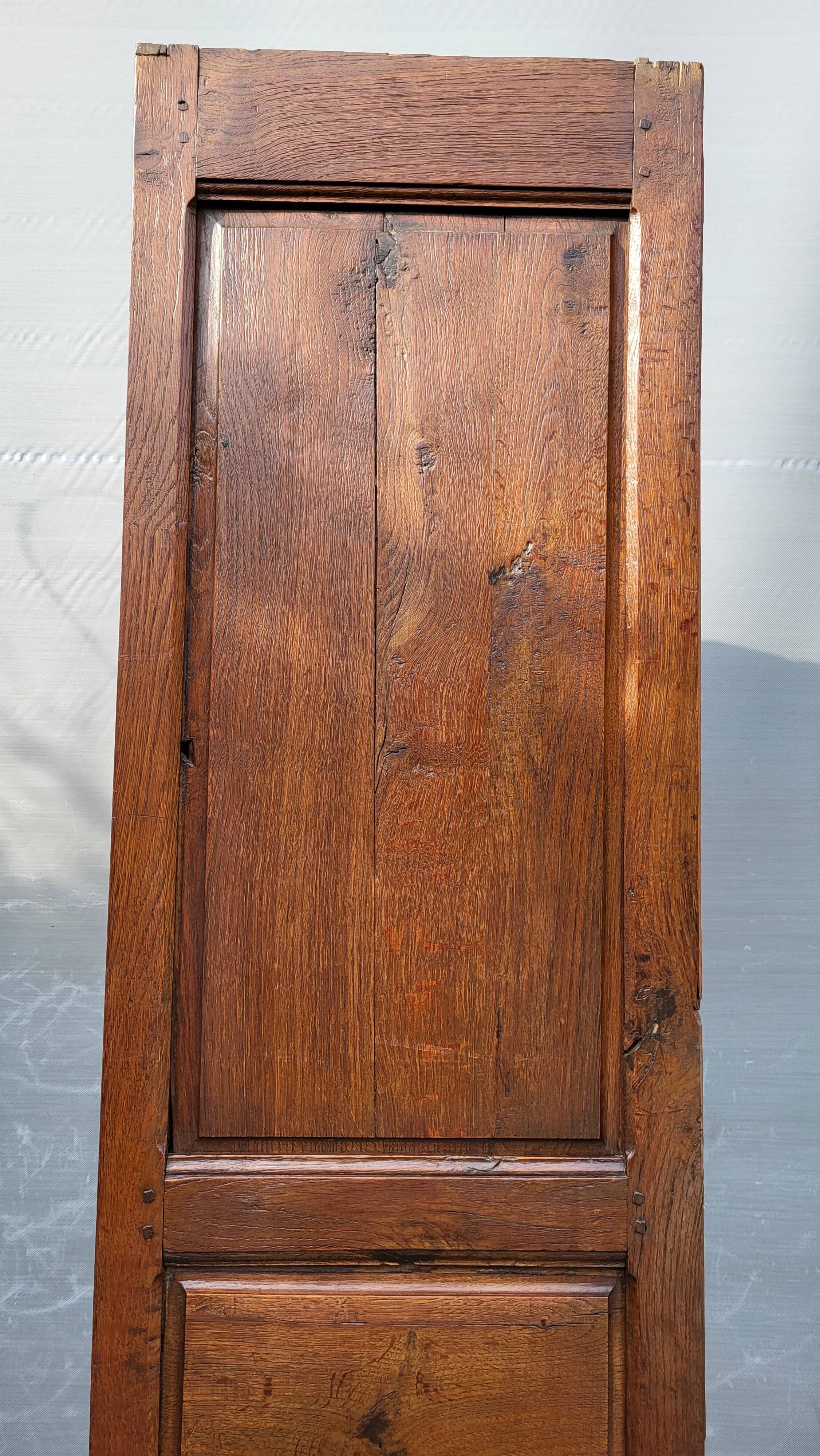 Large "Standing Man" in solid oak from the 18th century