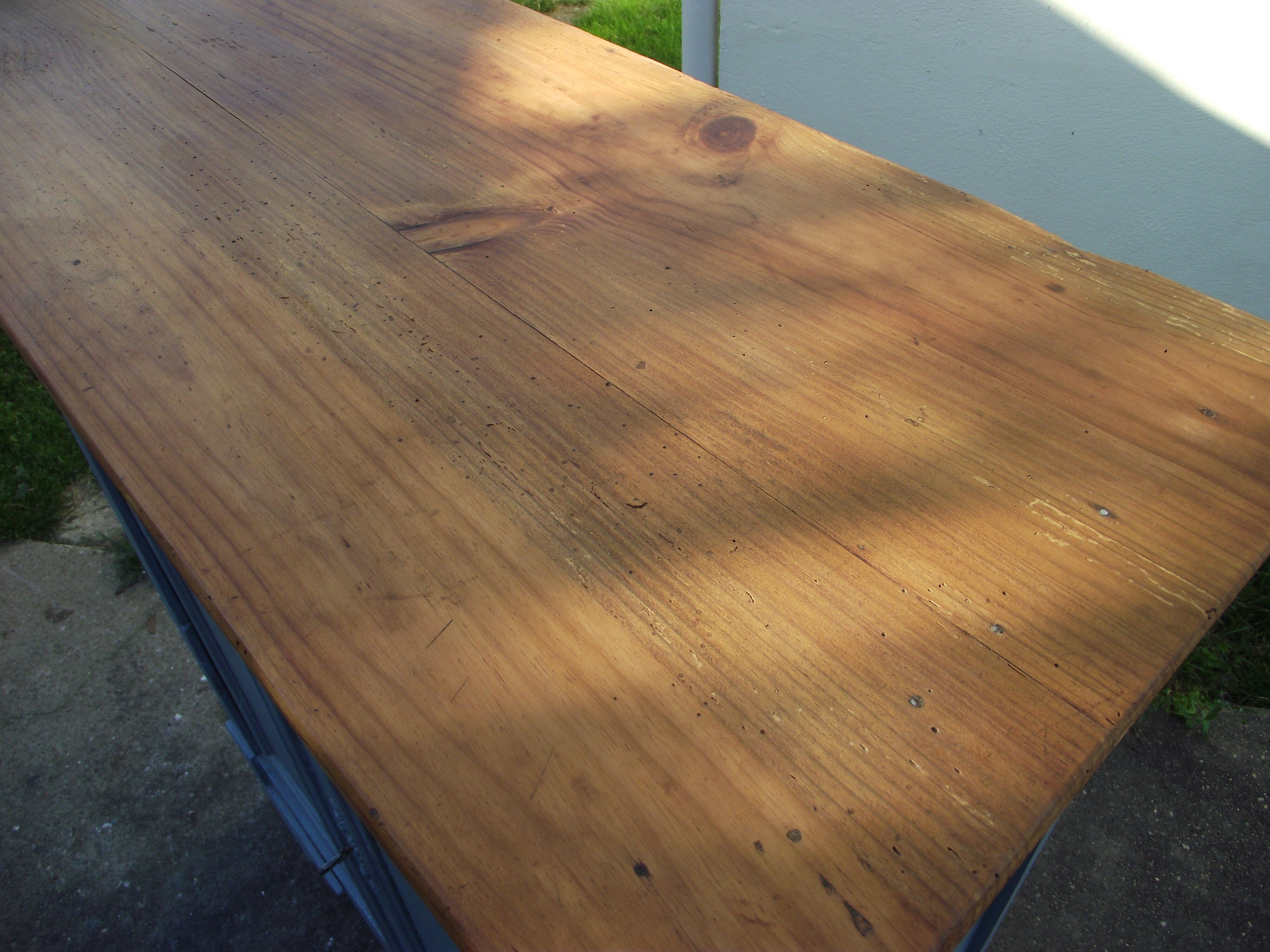 Blue-grey skated parisian buffet