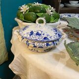 Batch of serving dishes Flora 1900