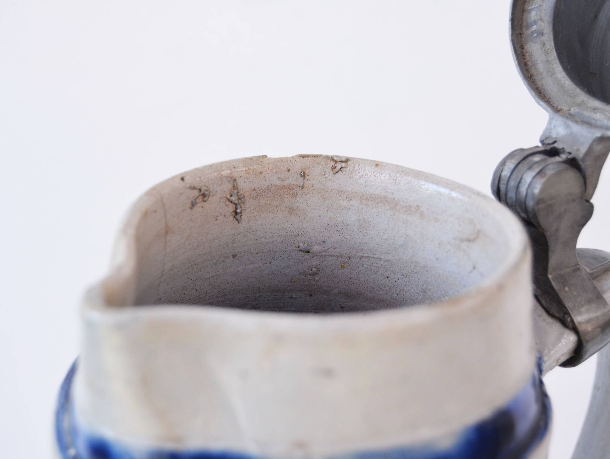 Pichet allemand émaillé Westerwald Biedermeir du XIXe siècle 2,5 L